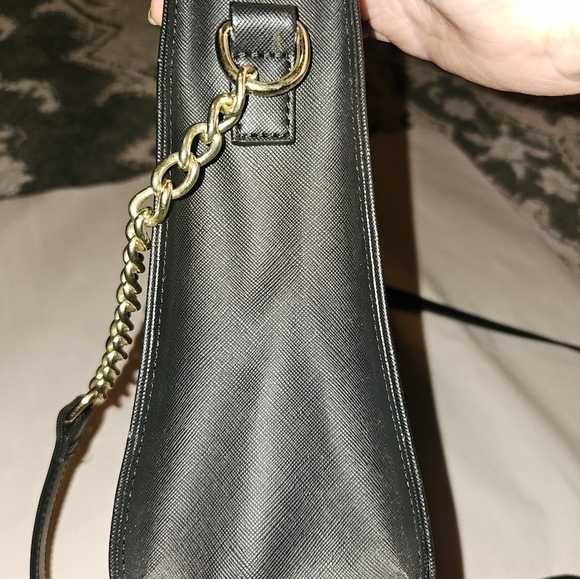 Kenneth Cole Reaction Chain Crossbody Bag - Picture 5 of 8